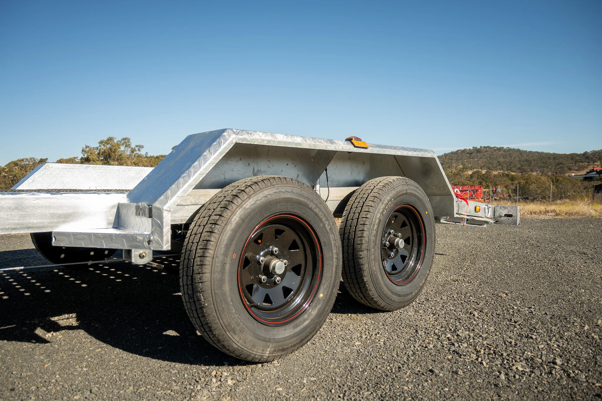 MAKS Drop Tail Vehicle Trailer w/Winch & Battery - Image 3