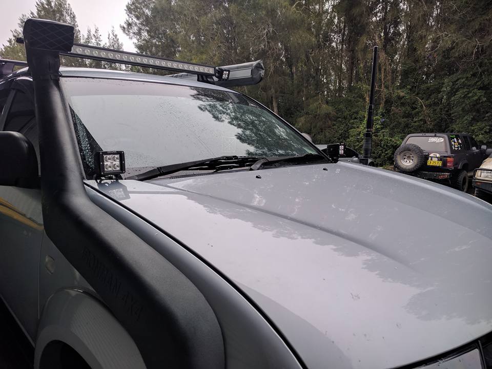 Mitsubishi Triton MQ/MR Bonnet Aerial/Light Bracket - Image 2