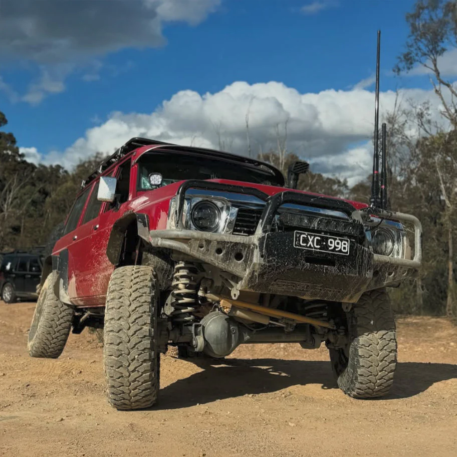 Nissan GQ Patrol Bonnet Aerial/Light Bracket - Image 2