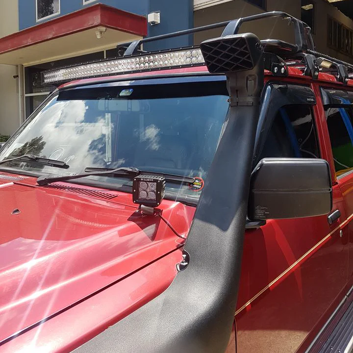 Nissan GQ Patrol Bonnet Aerial/Light Bracket - Image 3