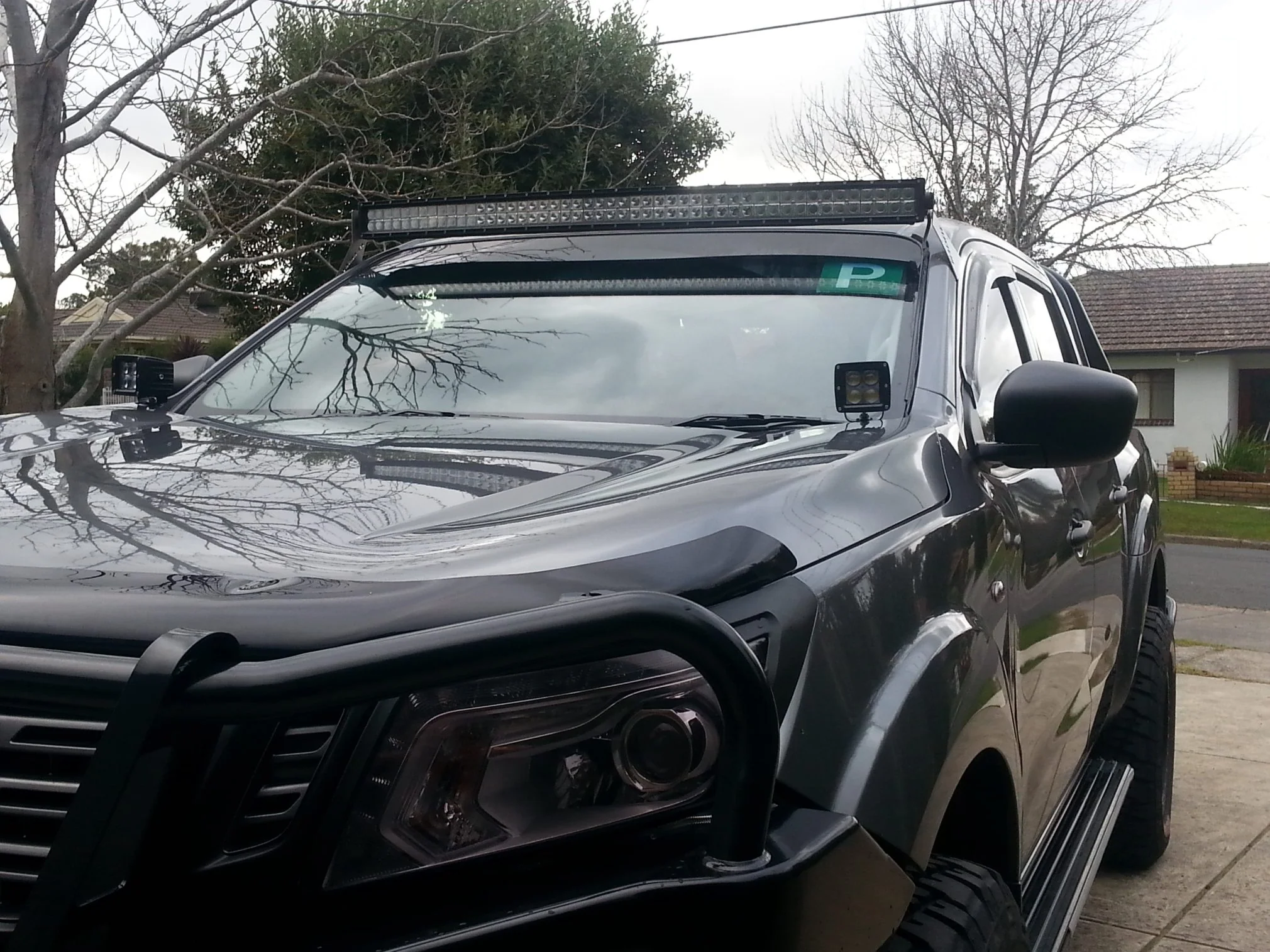 Nissan Navara NP300 50″ Curved Windscreen Mounting Brackets - Image 5