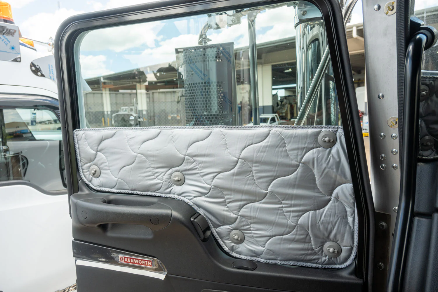 Solar Screens for MACK Trident - Image 6