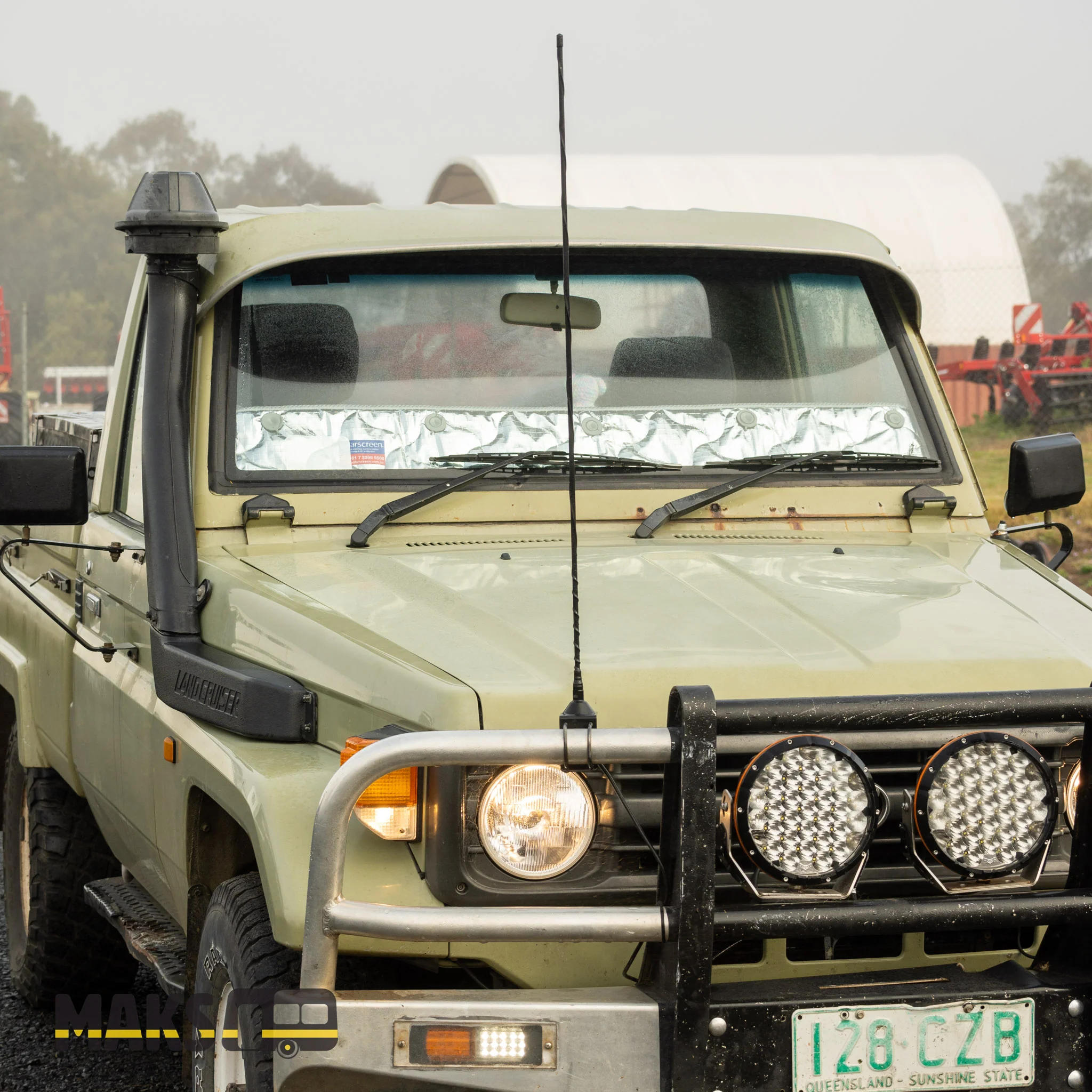 Solar Screens Dash Shade for Toyota Landcruiser 75 Series - Image 7