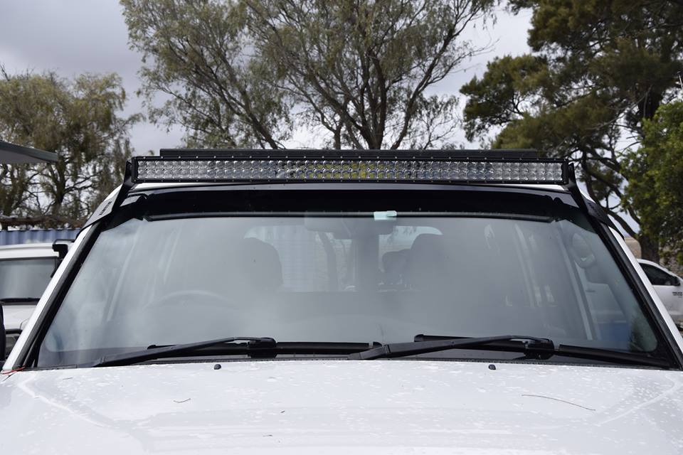Toyota Landcruiser 100/105 Series 50" Curved Windscreen Mounting Brackets - Image 4
